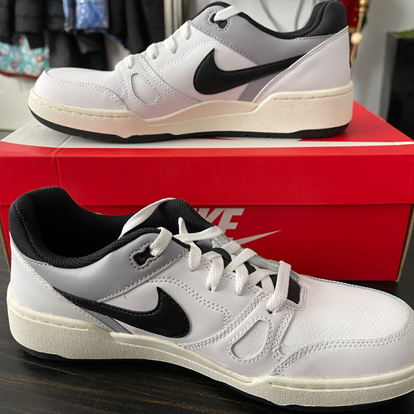 Nike Full Force Lo Men’s 9.5 White and Red